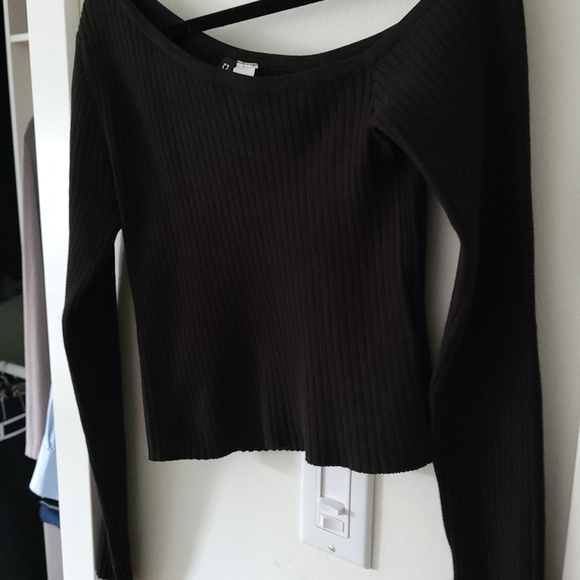 Ribbed One shoulder Long Sleeve Shirt - Picture 3 of 4